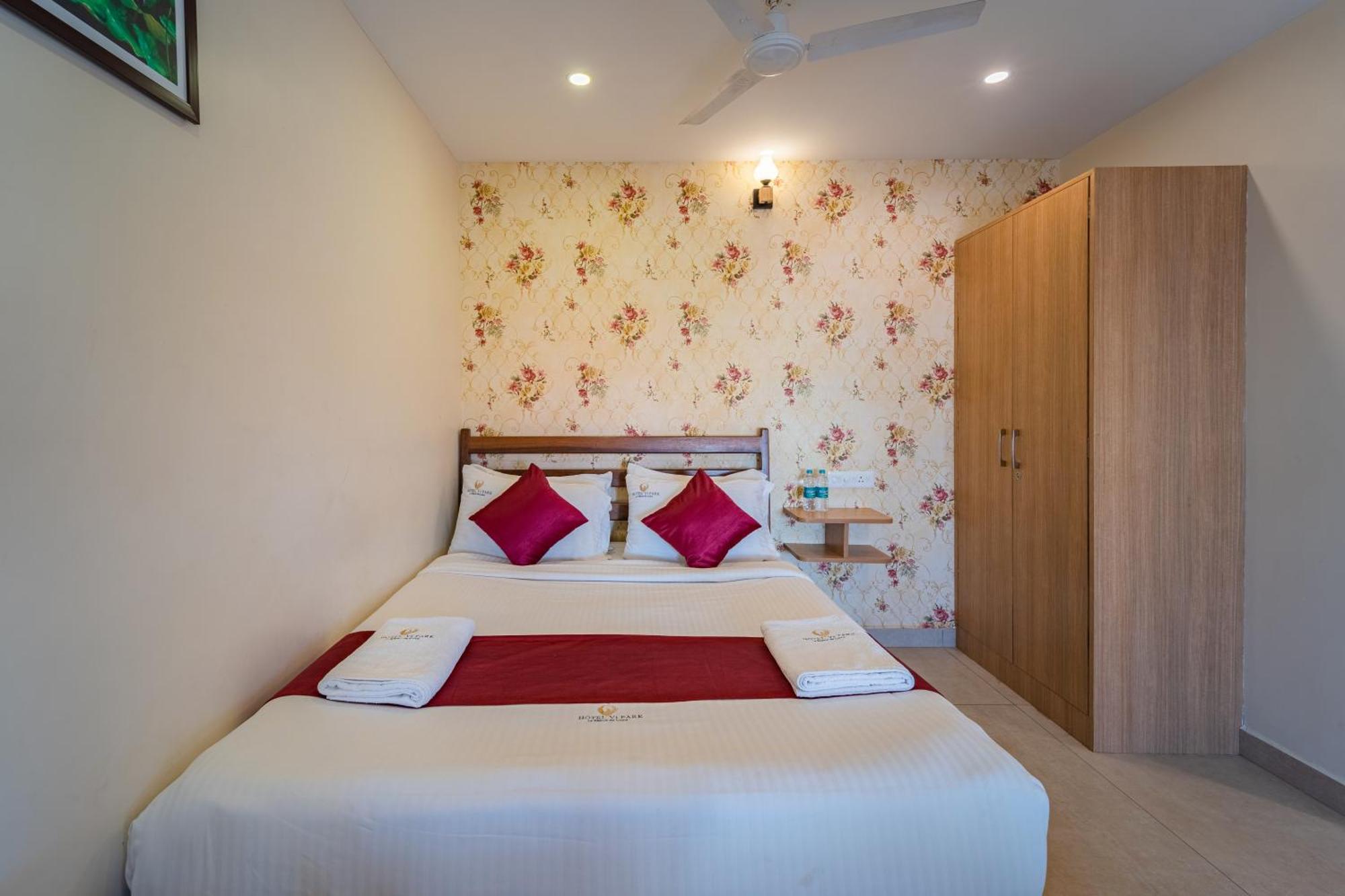 Hotel VI Park - City Centre Pondicherry Eksteriør bilde