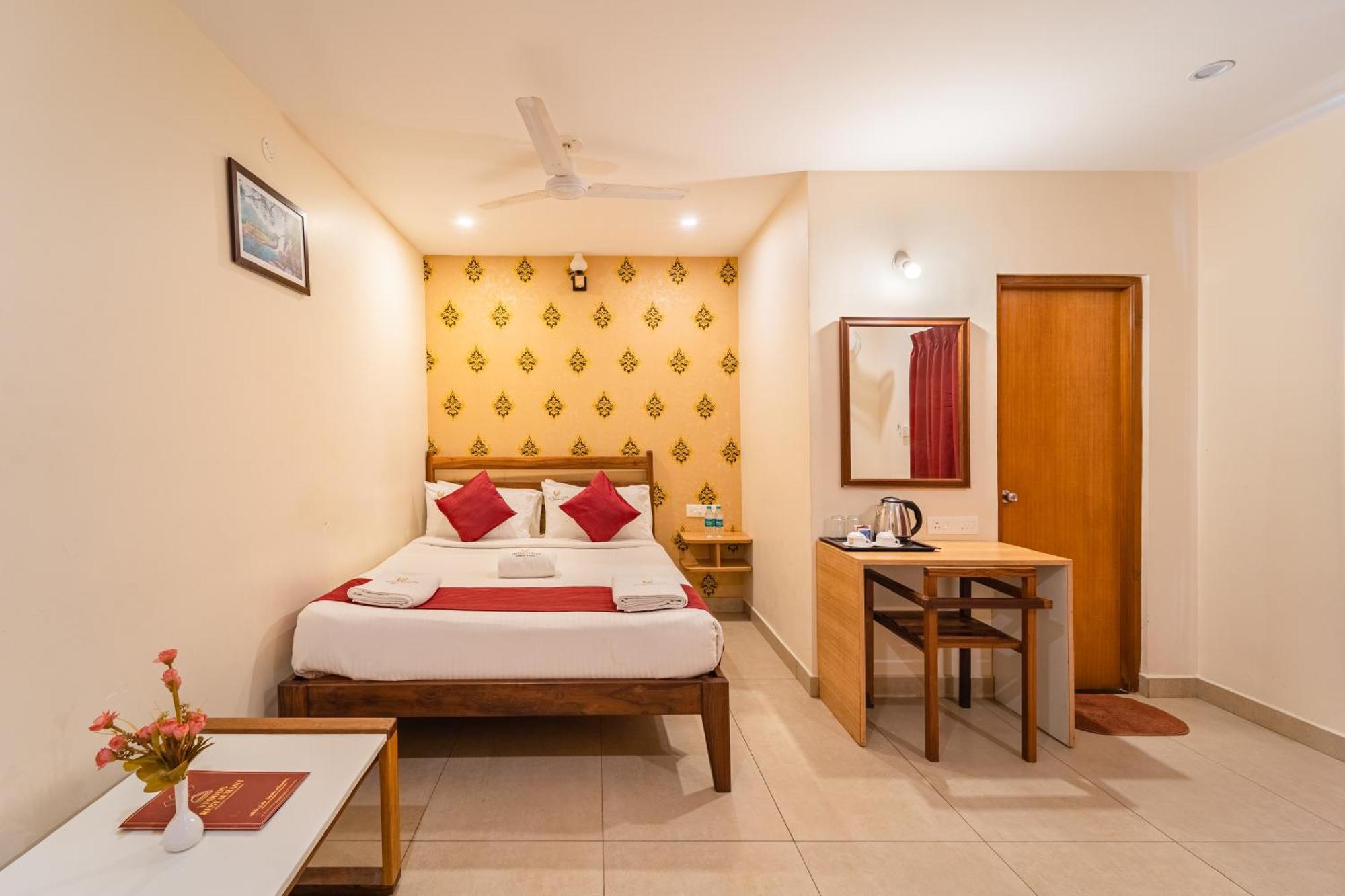 Hotel VI Park - City Centre Pondicherry Eksteriør bilde
